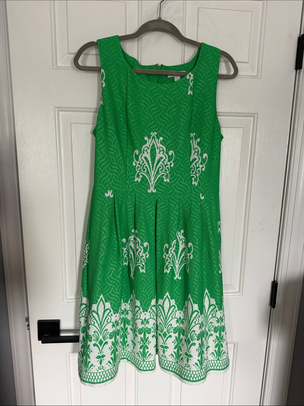 New York & Company Green and White Sleeveless Fit & Flare Midi Dress